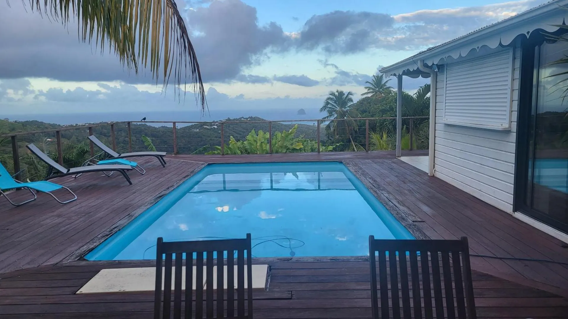 Incroyable Villa Avec Vue Mer Et Piscine Privative Au Sel Sainte-Luce